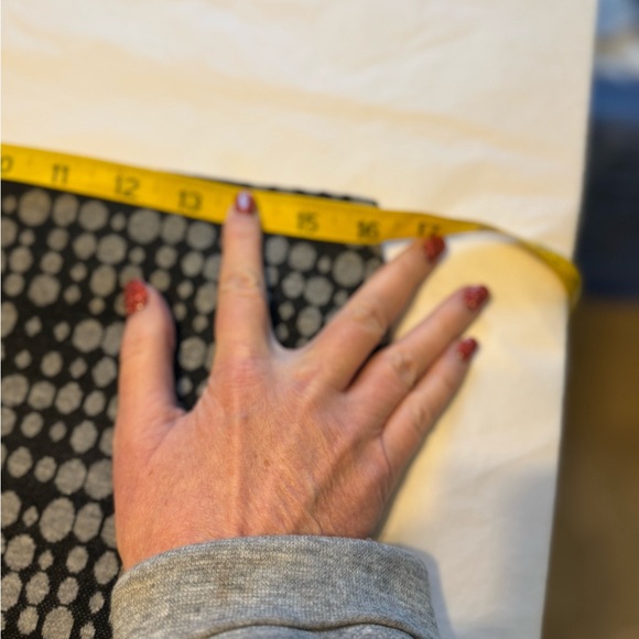 Loft Black & Grey Geometric Polka Dot Pencil Skirt - Size 6 - Picture 5 of 6